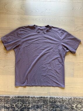 lululemon athletica Men's Crew Tee - Mauve